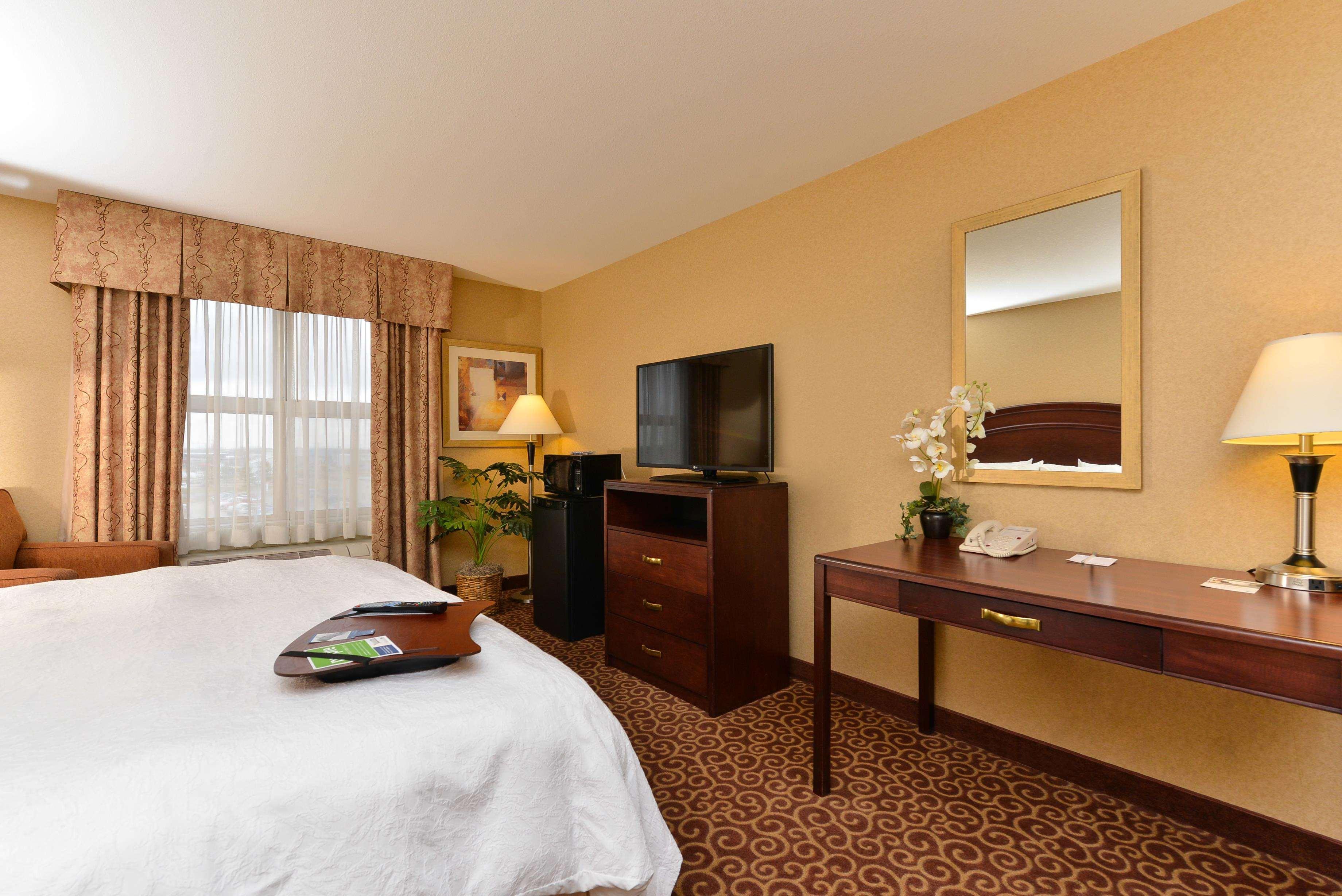 Hampton Inn & Suites By Hilton Edmonton International Airport Ледюк Екстер'єр фото