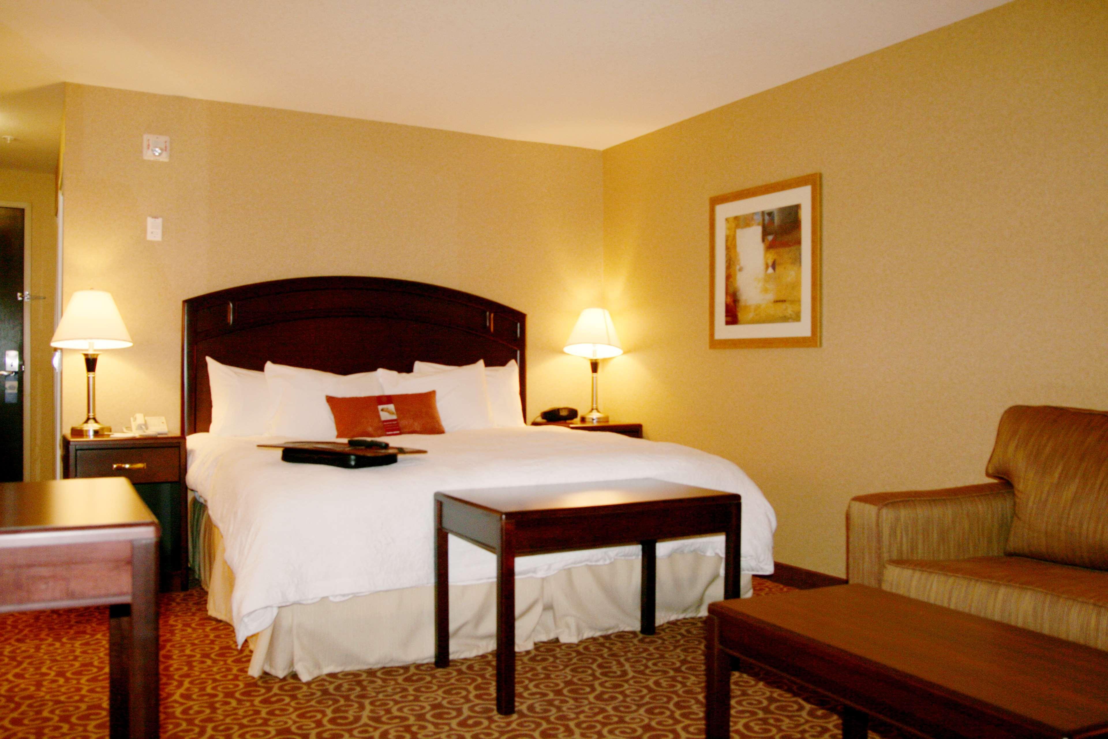 Hampton Inn & Suites By Hilton Edmonton International Airport Ледюк Екстер'єр фото