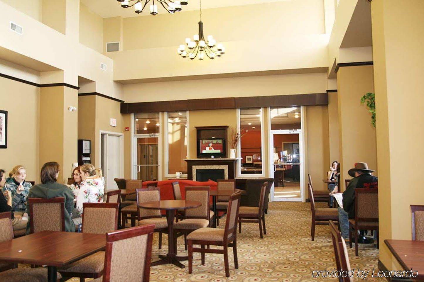Hampton Inn & Suites By Hilton Edmonton International Airport Ледюк Інтер'єр фото